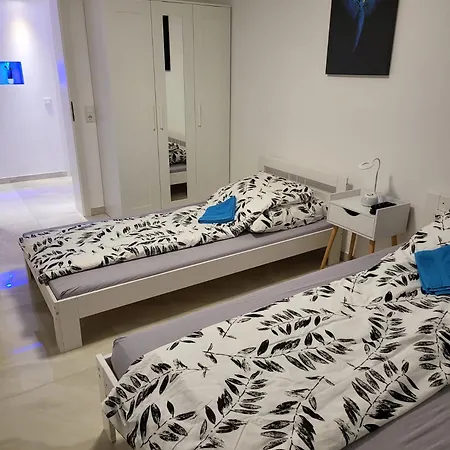 Ii Lägenhet *